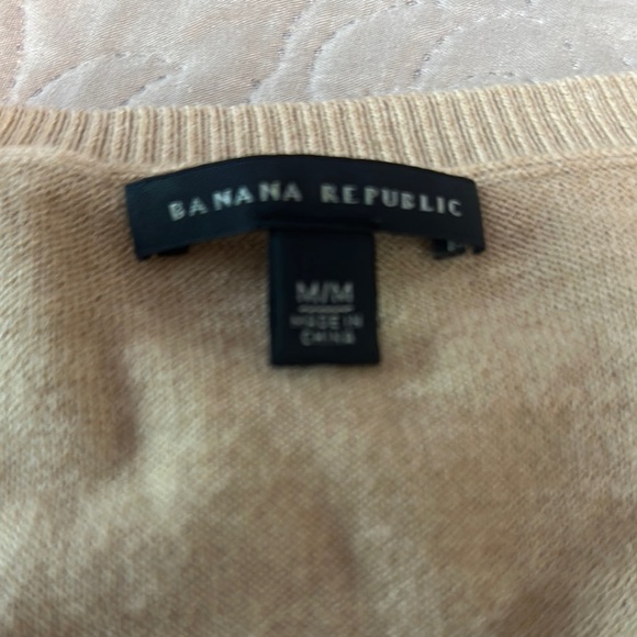 Banana Republic Argyle Crew Neck Sweater in Pink and Gray - Picture 2 of 4